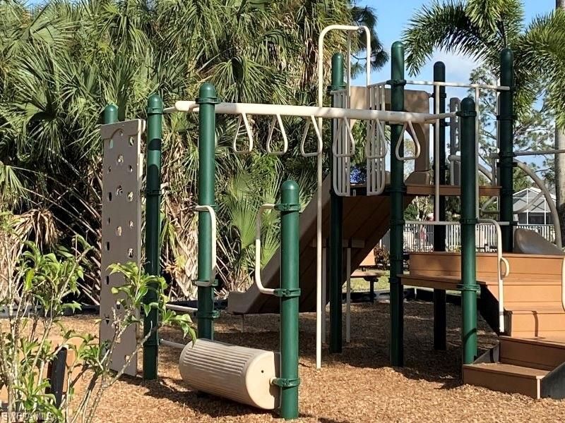 7715 Woodbrook Cir, Unit 3402, Naples, FL 34104 Photo