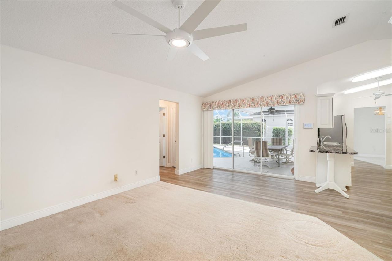 4817 61st Avenue Drive W, Unit 10B, Bradenton, FL 34210 Photo