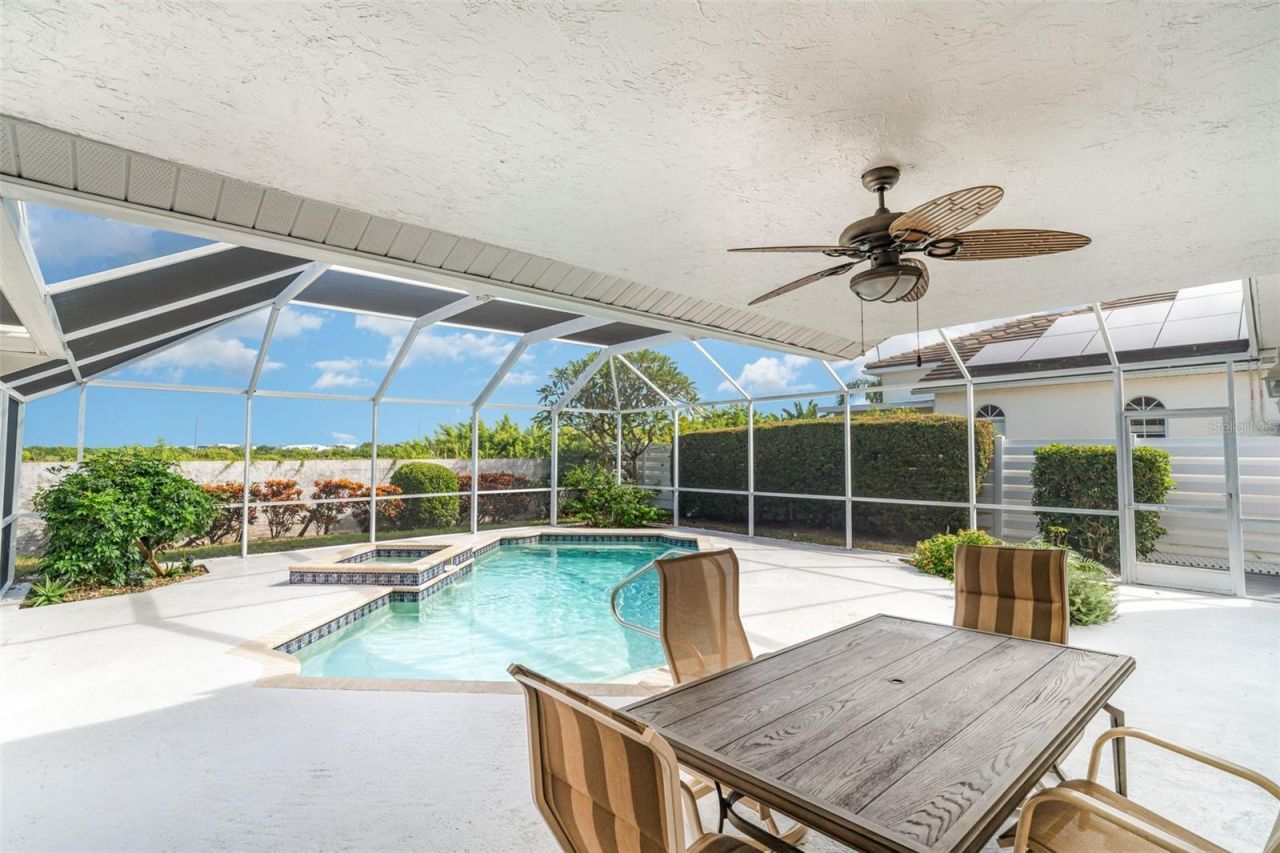 4817 61st Avenue Drive W, Unit 10B, Bradenton, FL 34210 Photo