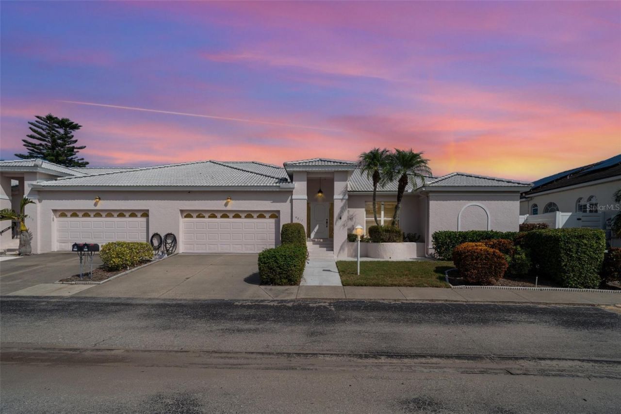 4817 61st Avenue Drive W, Unit 10B, Bradenton, FL 34210 Photo