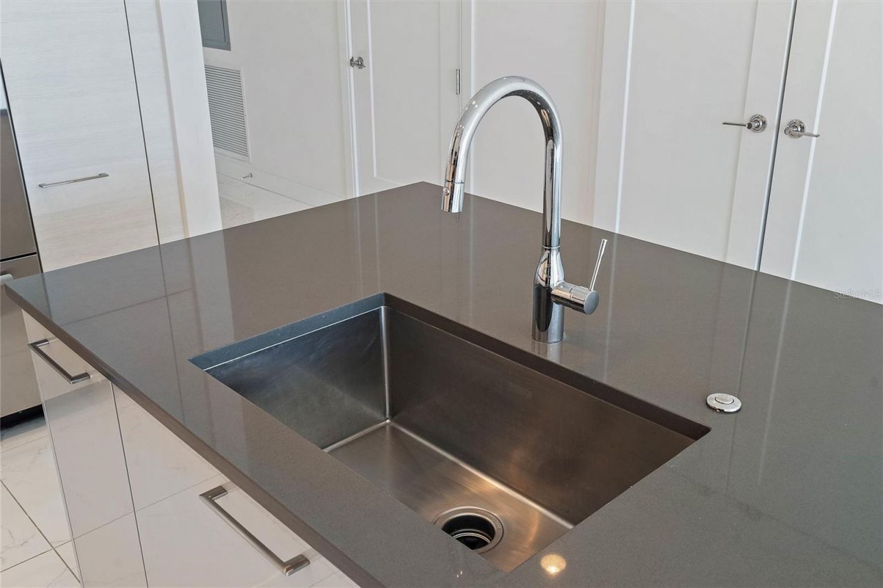 100 1st Avenue N, Unit 3307, Saint Petersburg, FL 33701 Photo