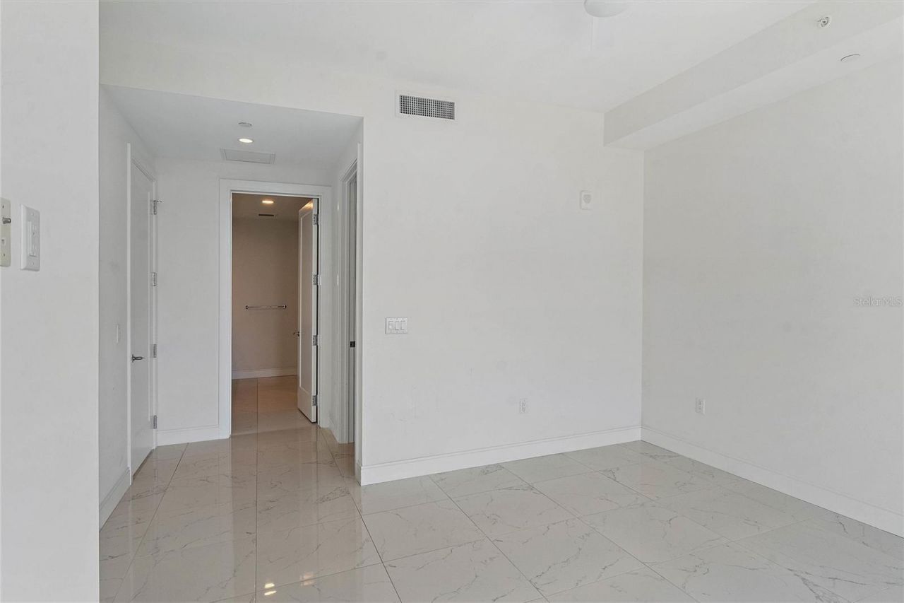 100 1st Avenue N, Unit 3307, Saint Petersburg, FL 33701 Photo