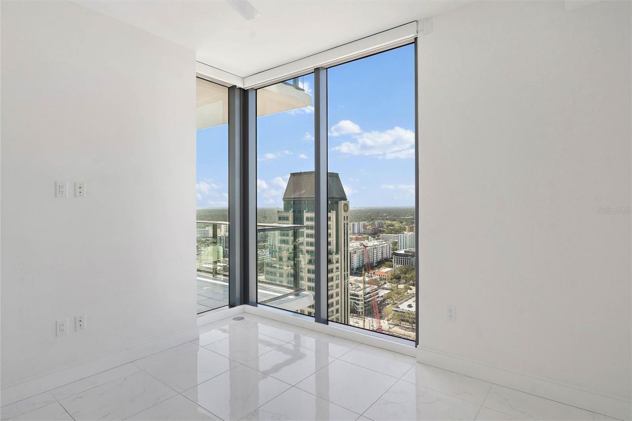 100 1st Avenue N, Unit 3307, Saint Petersburg, FL 33701 Photo