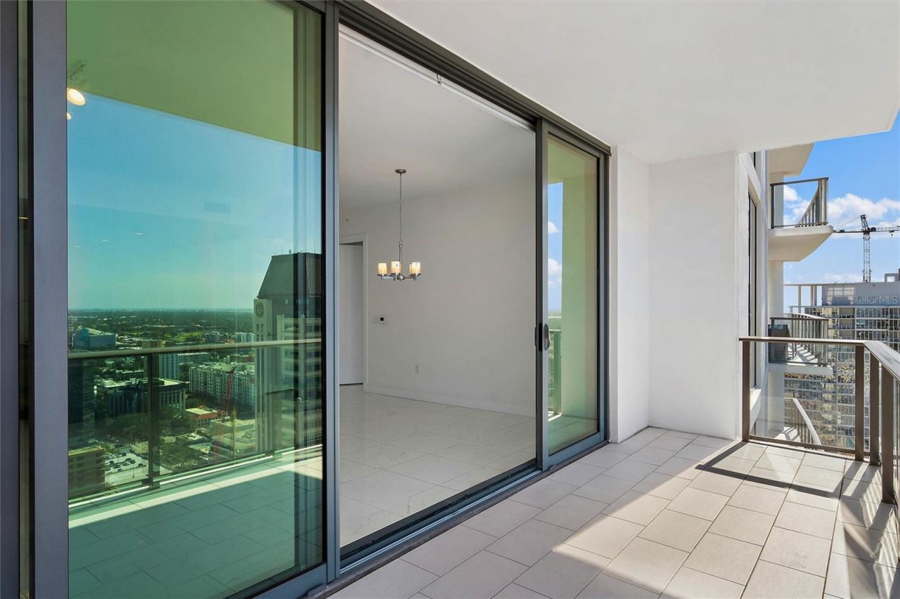 100 1st Avenue N, Unit 3307, Saint Petersburg, FL 33701 Photo