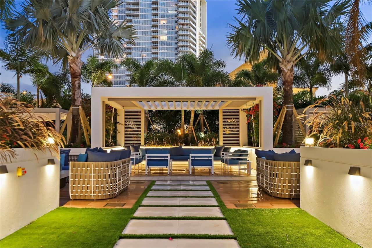 100 1st Avenue N, Unit 3307, Saint Petersburg, FL 33701 Photo