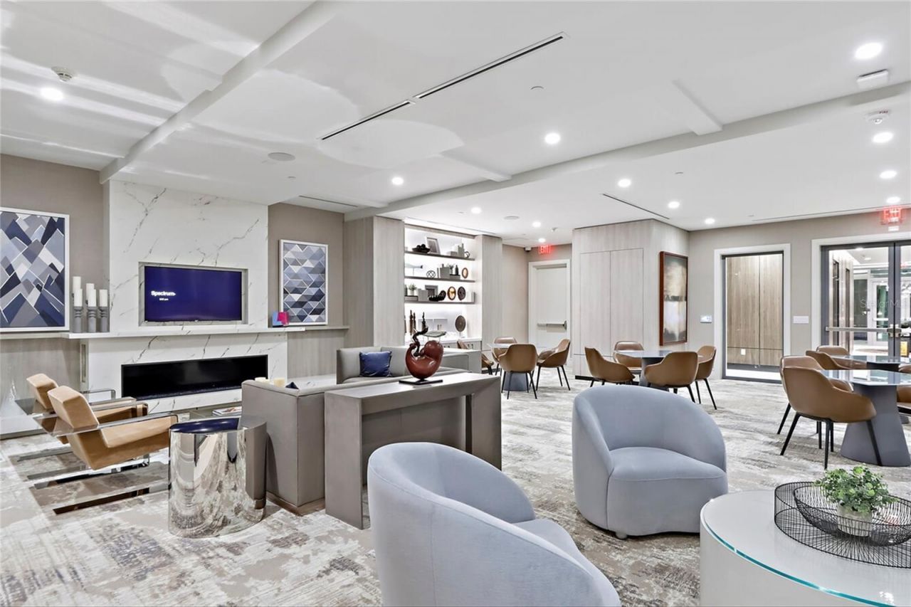 100 1st Avenue N, Unit 3307, Saint Petersburg, FL 33701 Photo