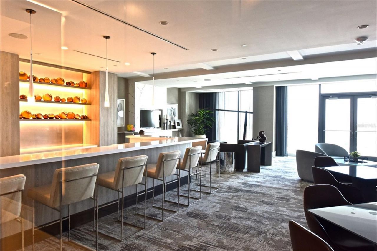 100 1st Avenue N, Unit 3307, Saint Petersburg, FL 33701 Photo