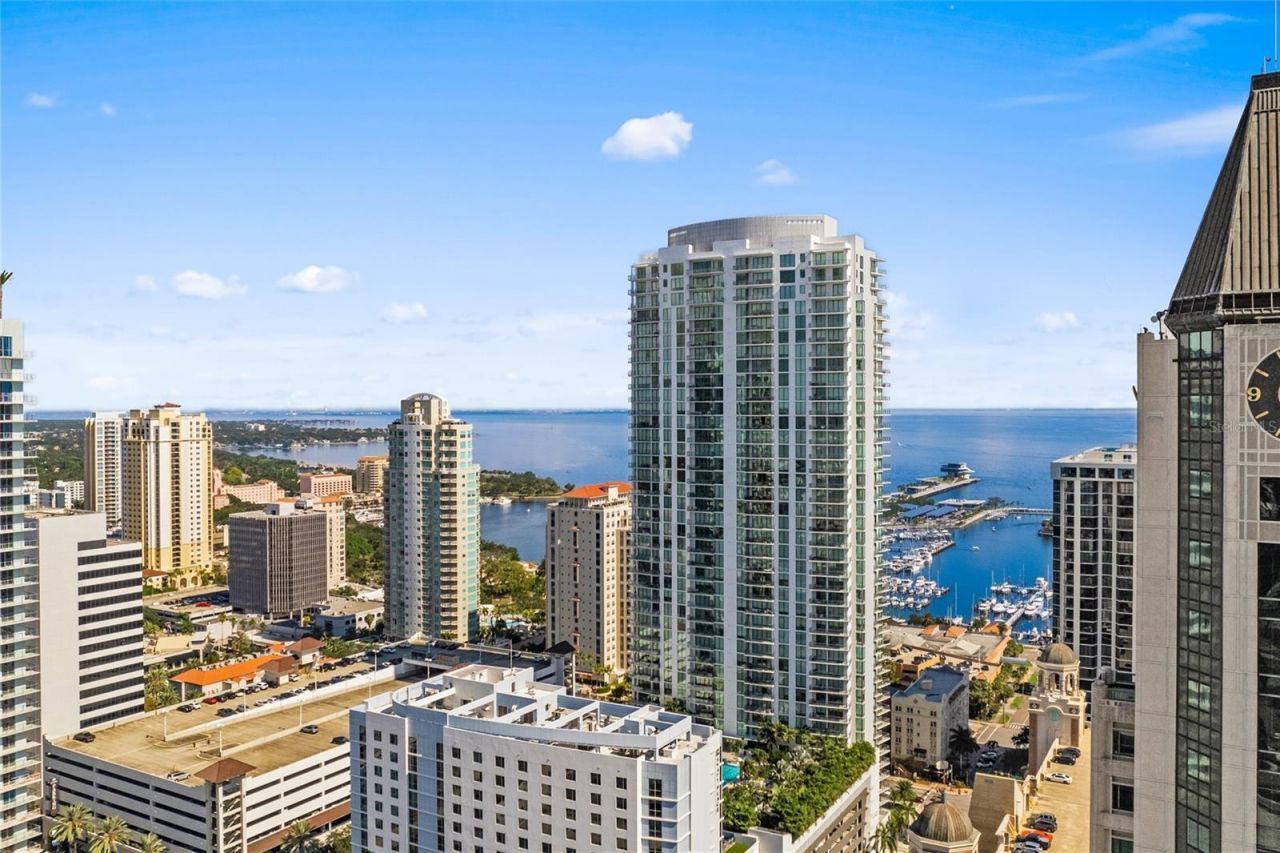 100 1st Avenue N, Unit 3307, Saint Petersburg, FL 33701 Photo