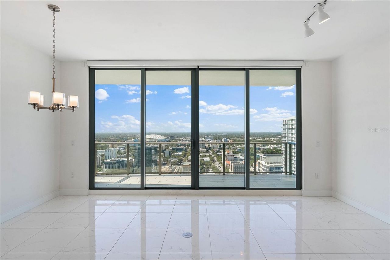 100 1st Avenue N, Unit 3307, Saint Petersburg, FL 33701 Photo