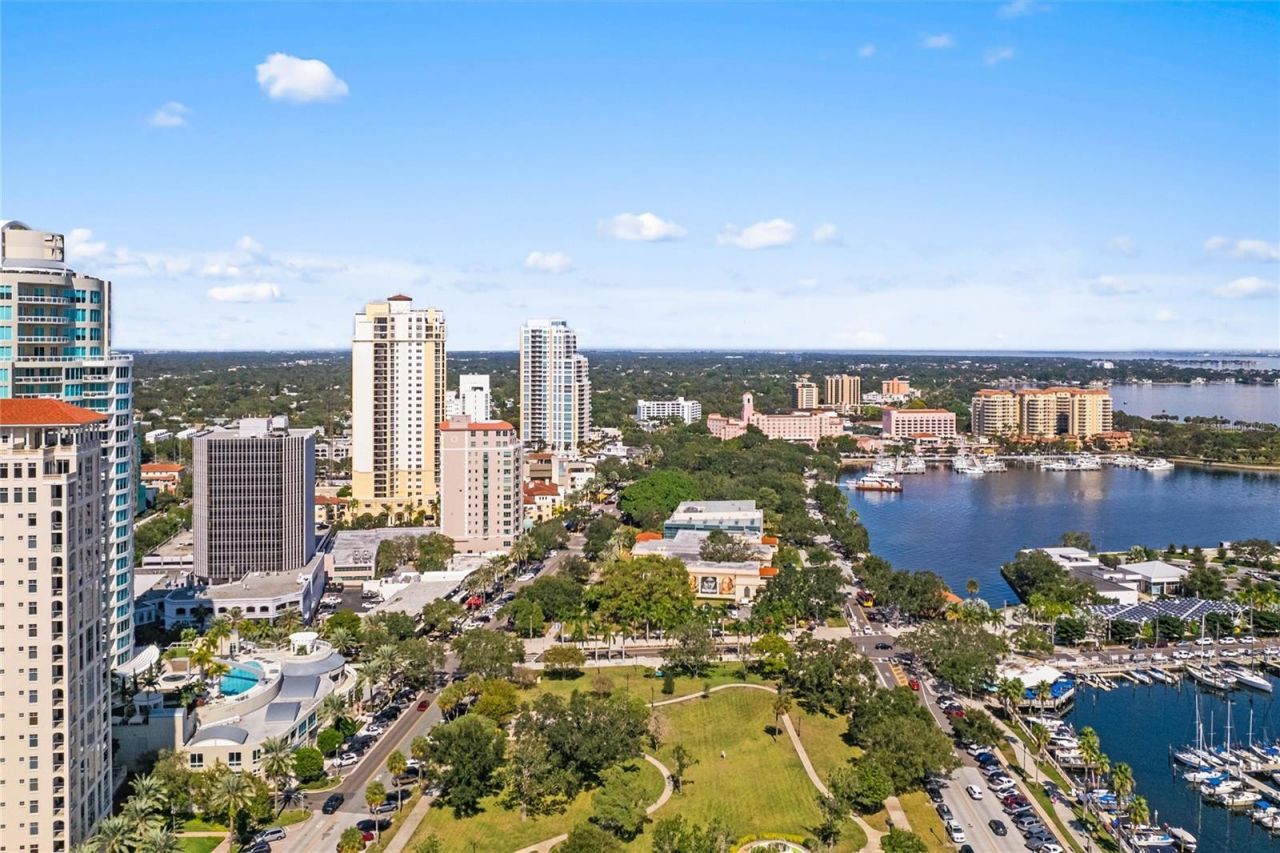 100 1st Avenue N, Unit 3307, Saint Petersburg, FL 33701 Photo