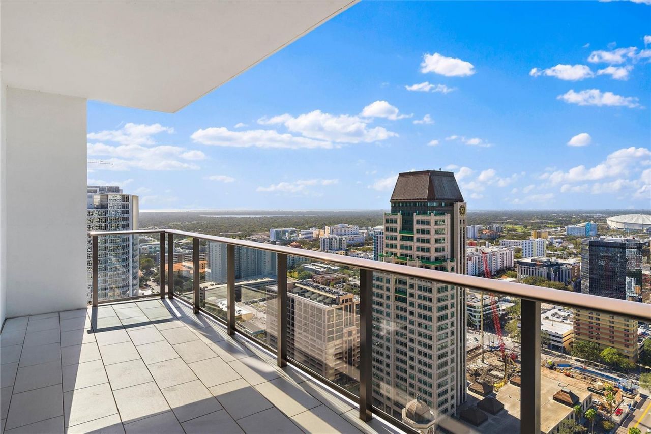 100 1st Avenue N, Unit 3307, Saint Petersburg, FL 33701 Photo