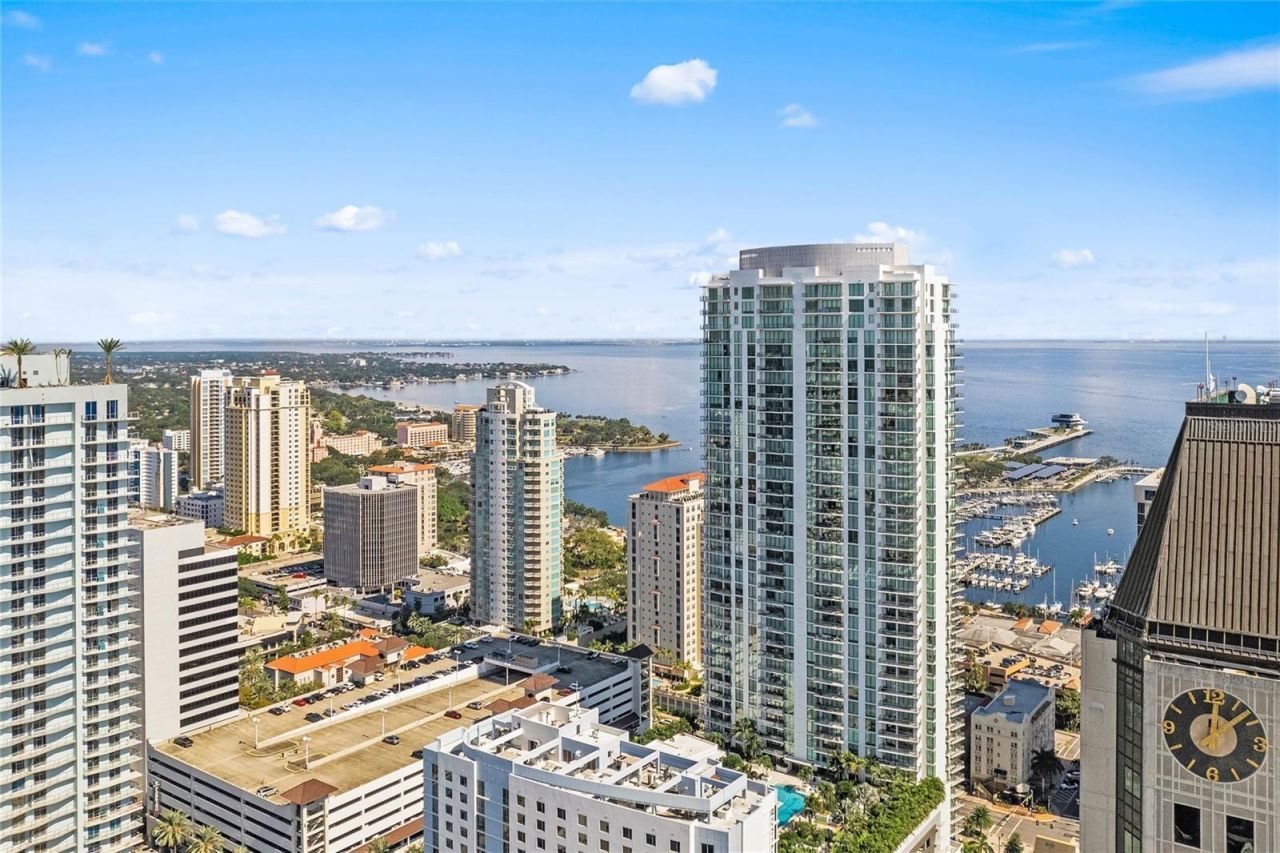 100 1st Avenue N, Unit 3307, Saint Petersburg, FL 33701 Photo