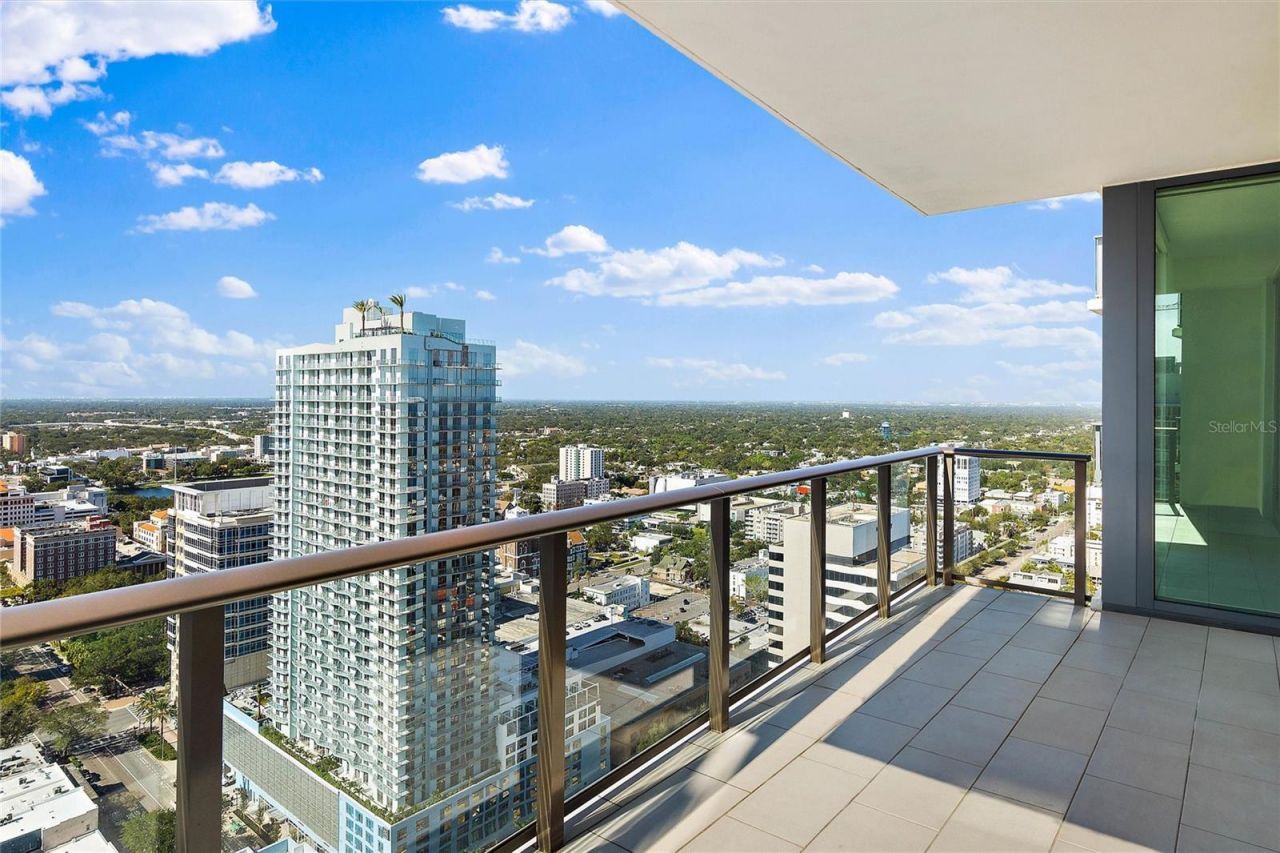 100 1st Avenue N, Unit 3307, Saint Petersburg, FL 33701 Photo