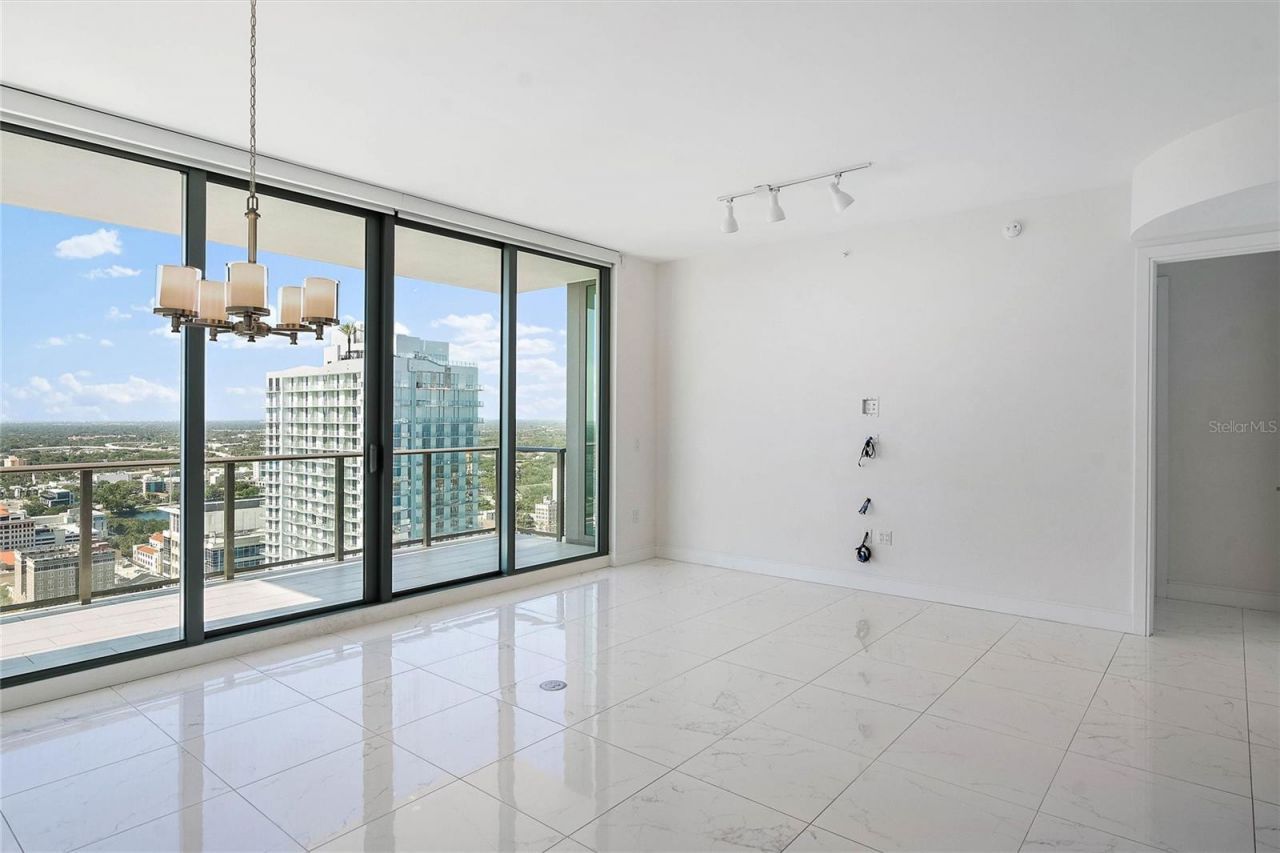 100 1st Avenue N, Unit 3307, Saint Petersburg, FL 33701 Photo