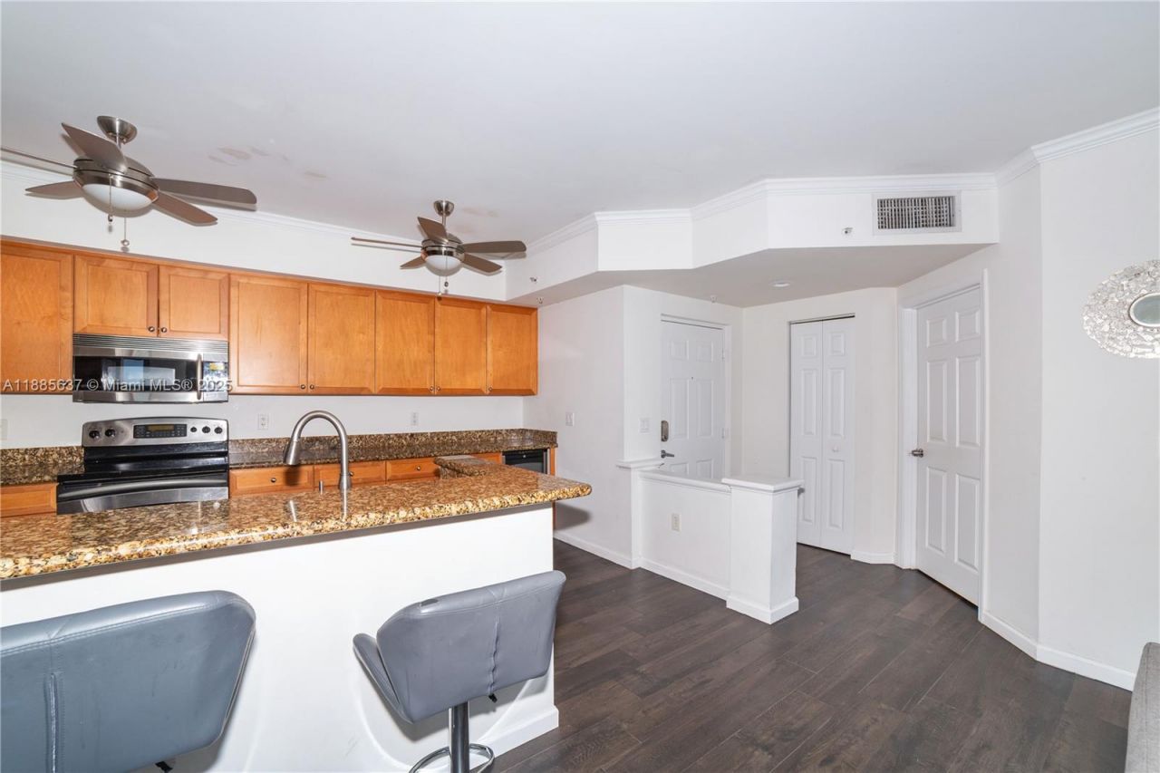 17150 N Bay Rd, Unit 2914, Sunny Isles Beach, FL 33160 Photo