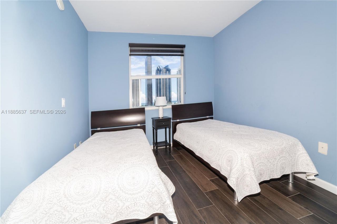 17150 N Bay Rd, Unit 2914, Sunny Isles Beach, FL 33160 Photo