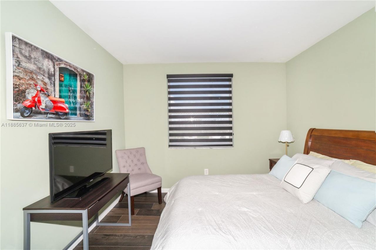 17150 N Bay Rd, Unit 2914, Sunny Isles Beach, FL 33160 Photo