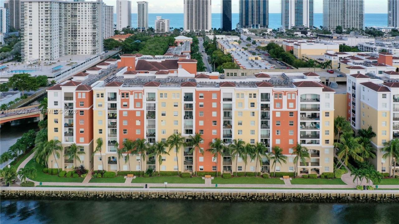 17150 N Bay Rd, Unit 2914, Sunny Isles Beach, FL 33160 Photo