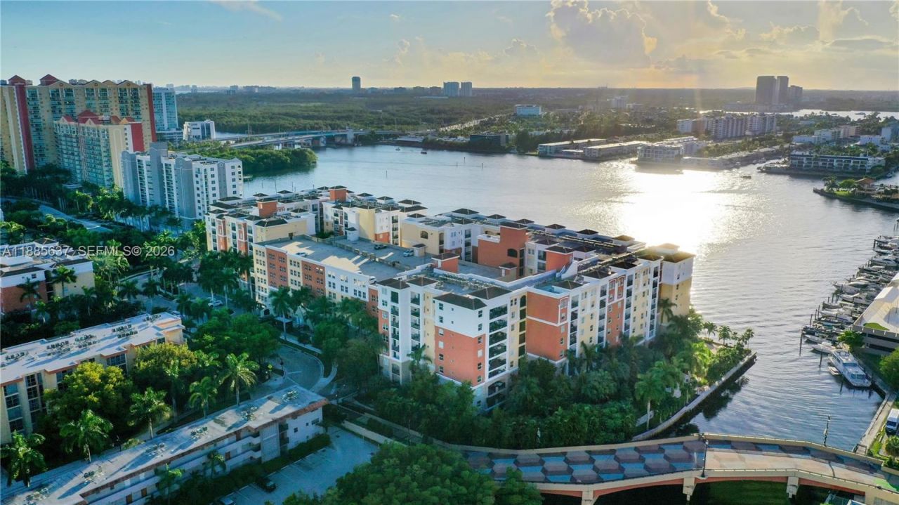 17150 N Bay Rd, Unit 2914, Sunny Isles Beach, FL 33160 Photo