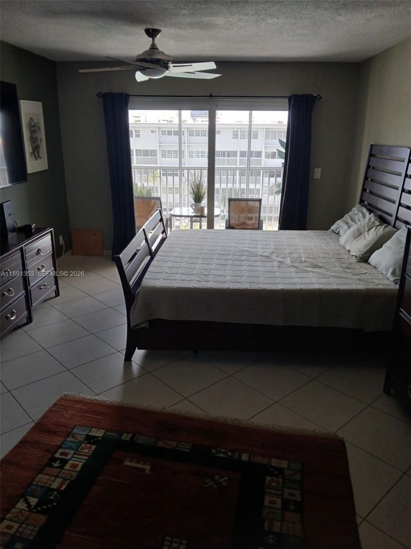 330 SE 2nd St, Unit 503E, Hallandale Beach, FL 33009 Photo