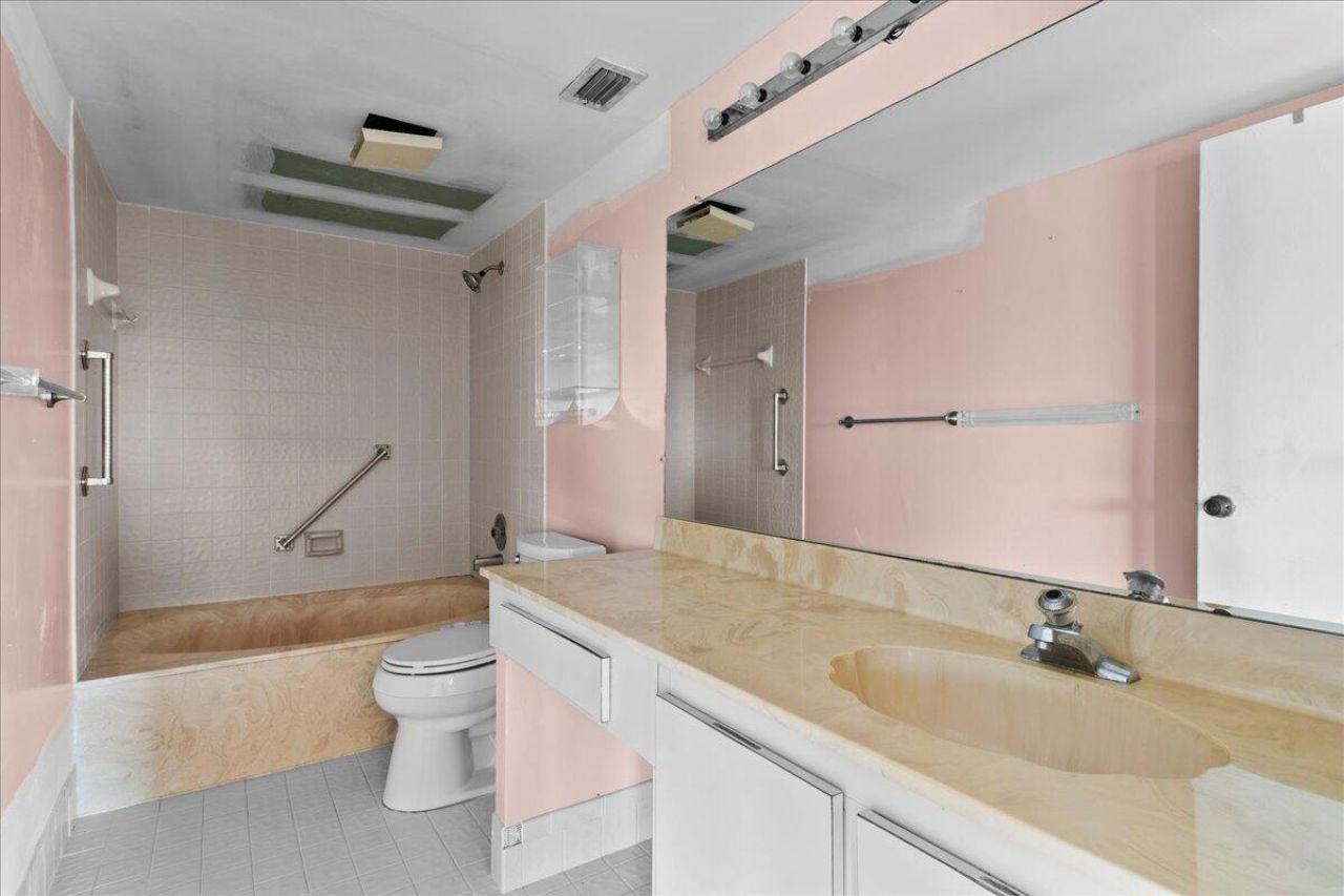 14475 Strathmore Lane, Unit 402, Delray Beach, FL 33446 Photo