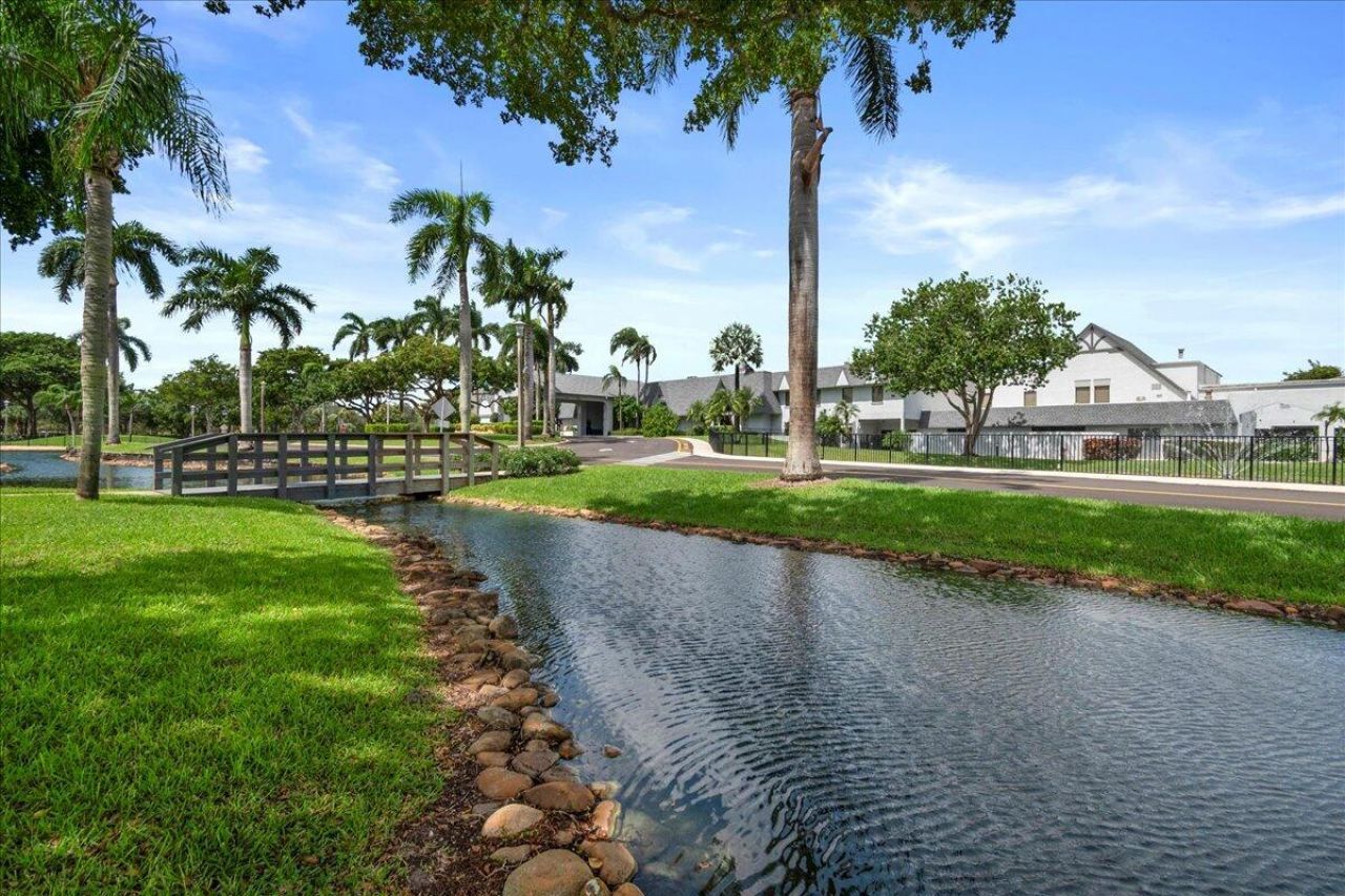 14475 Strathmore Lane, Unit 402, Delray Beach, FL 33446 Photo