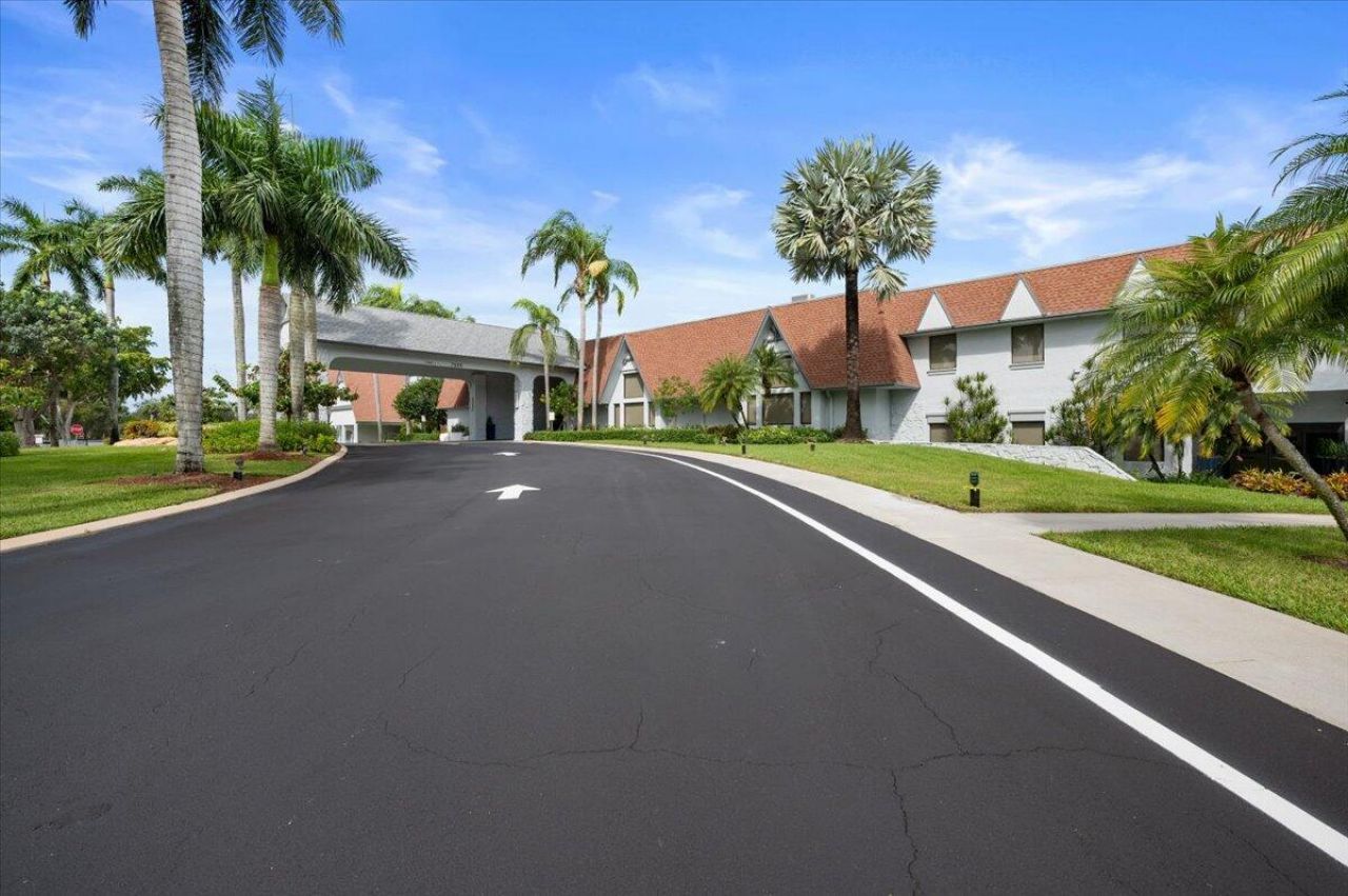 14475 Strathmore Lane, Unit 402, Delray Beach, FL 33446 Photo