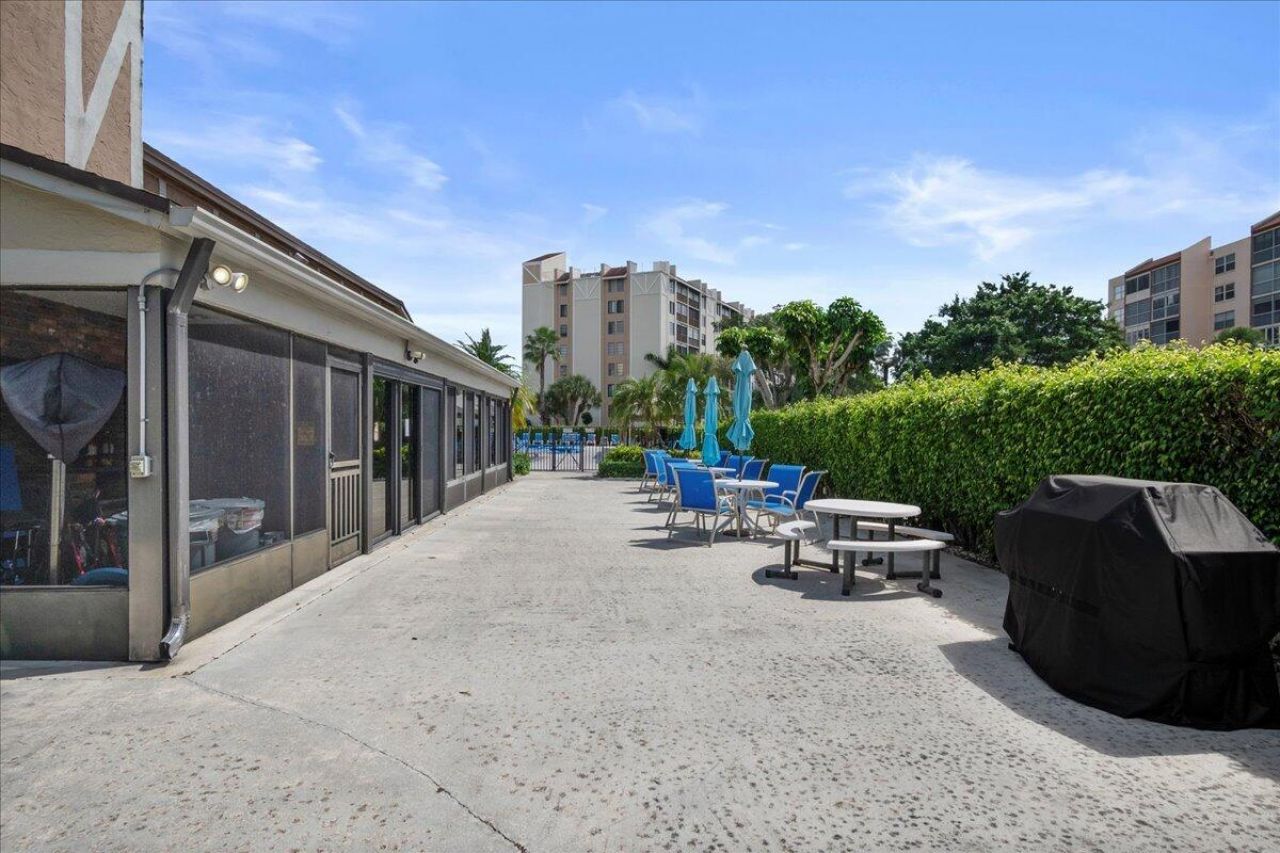 14475 Strathmore Lane, Unit 402, Delray Beach, FL 33446 Photo