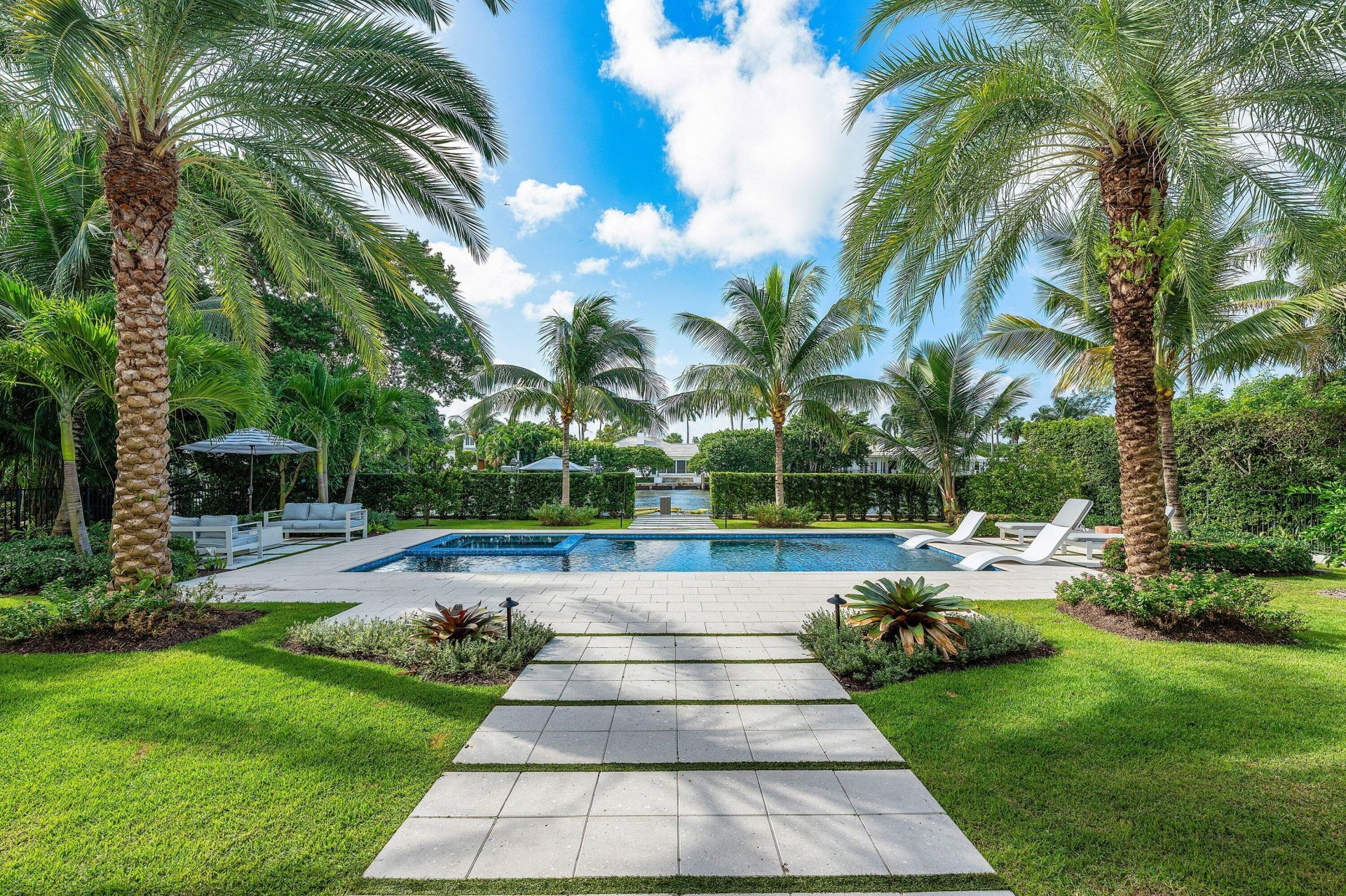 530 Old School Road, Gulf Stream, FL 33483 Photo