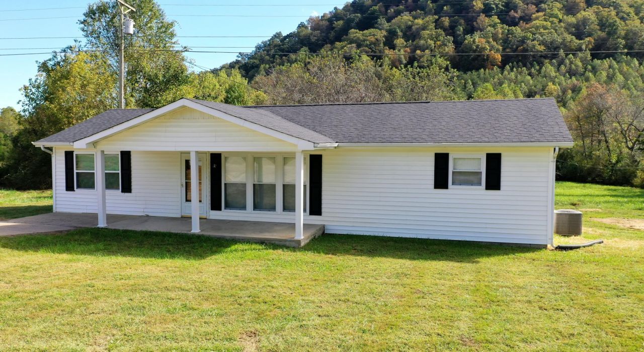 929 Campbell Drive Sneedville, TN 37869