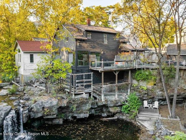 8 Tannery Brook Road, Woodstock, NY 12498