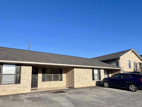 2709 Roberts Rd, Kodak, TN 37764