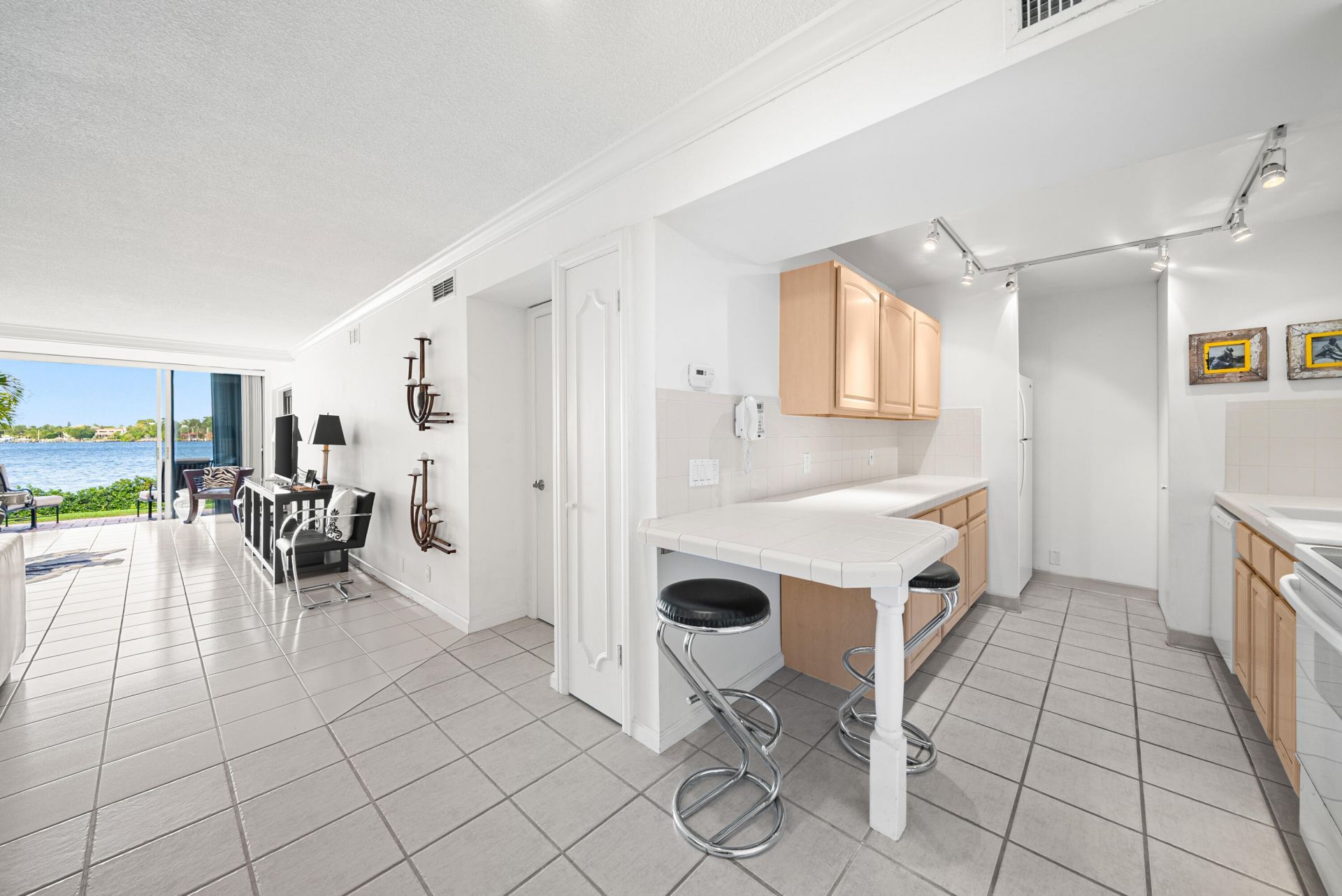 2190 Ibis Isle Road, Unit 2, Palm Beach, FL 33480 Photo