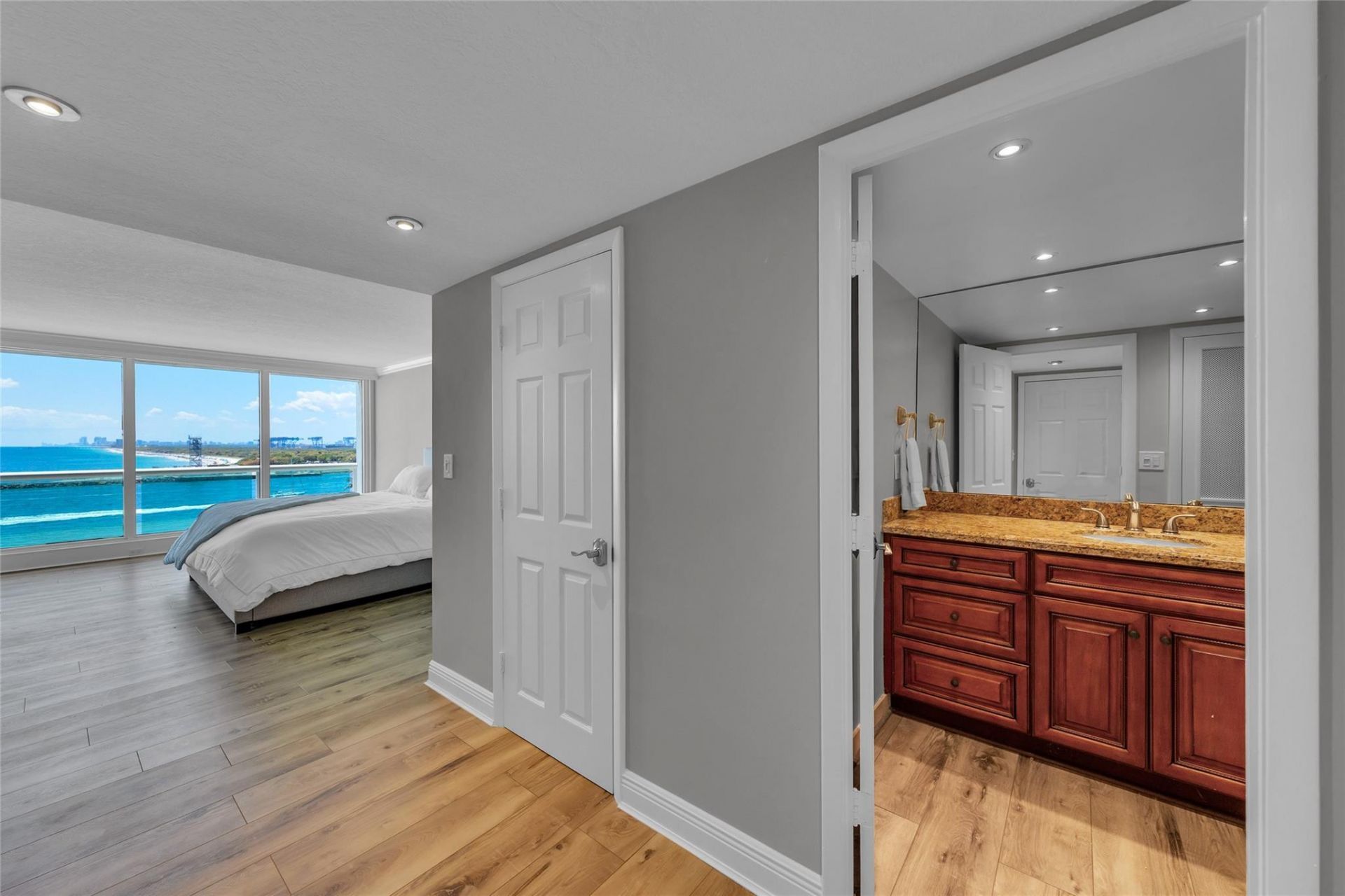 2100 S Ocean Lane, Unit 604, Fort Lauderdale, FL 33316 Photo