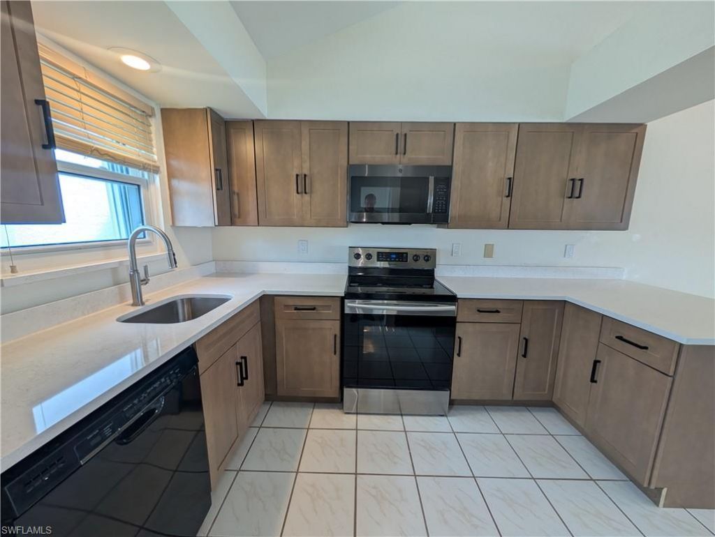 707 SW 3rd Ct, Unit 103, Cape Coral, FL 33991 Photo