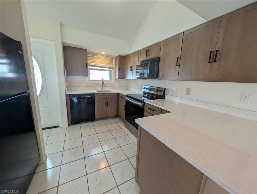 707 SW 3rd Ct, Unit 103, Cape Coral, FL 33991 Photo