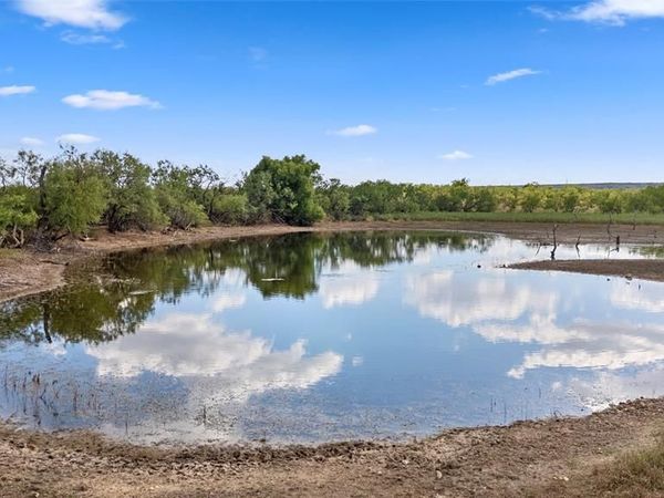 1078 County Road 498, Goldsboro, TX 79519