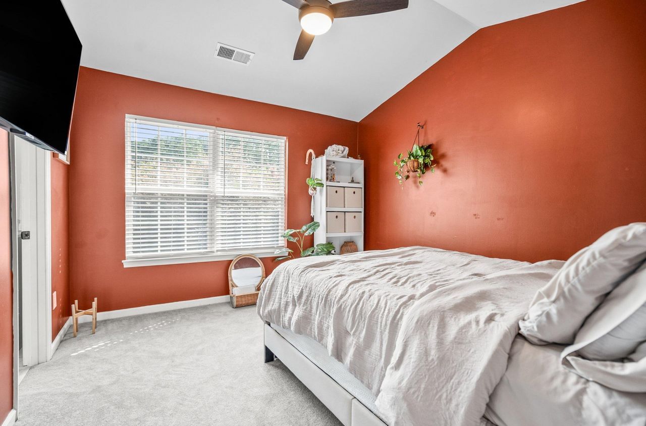 536 Candida Drive Photo 13