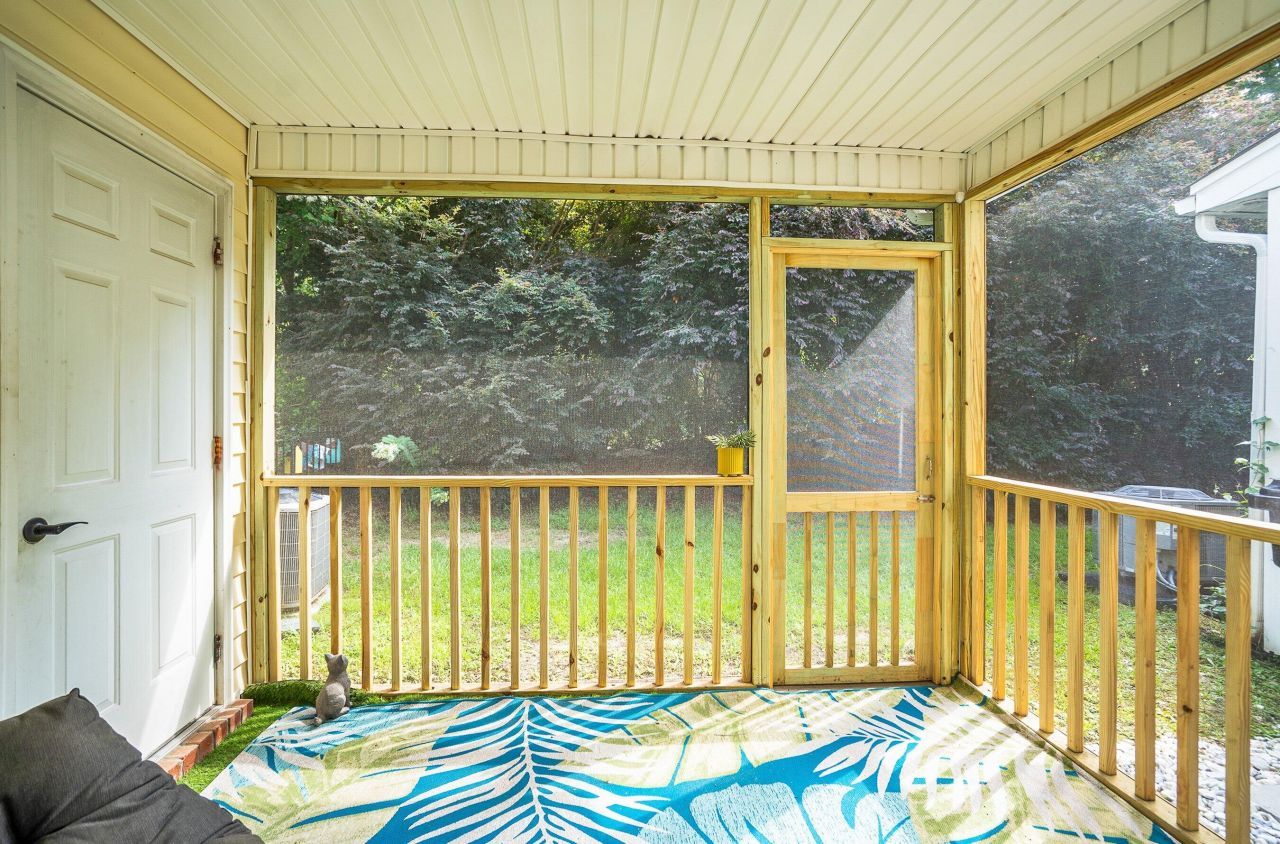 536 Candida Drive Photo 21