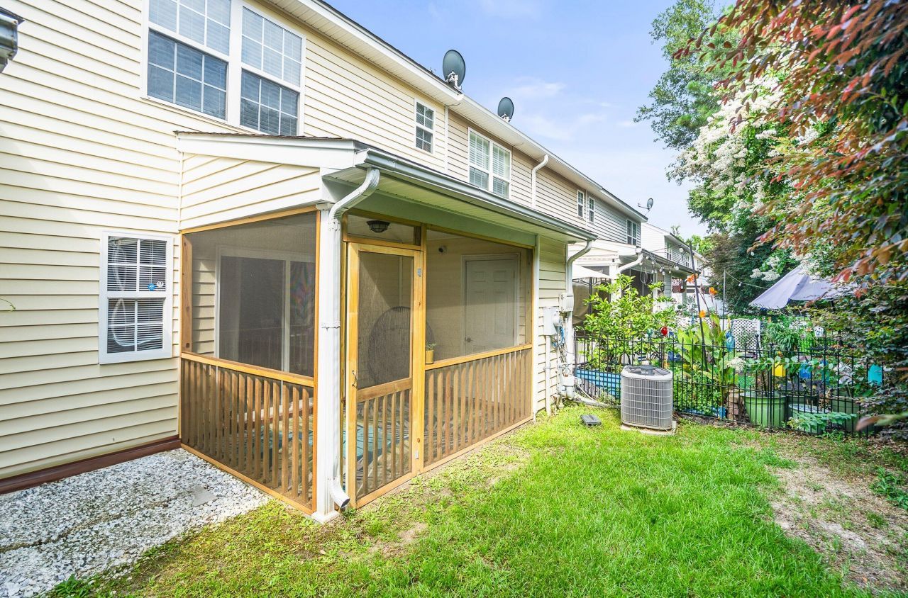 536 Candida Drive Photo 22