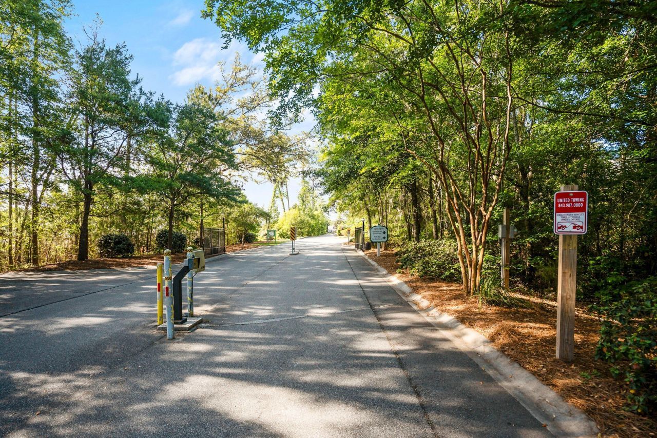 536 Candida Drive Photo 24