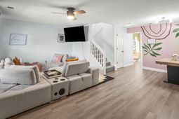 536 Candida Drive photo 4