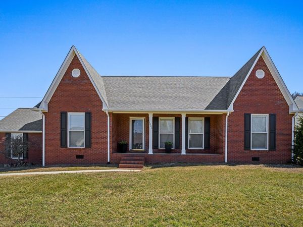 1002 Cambridge Ct, Cookeville, TN 38506