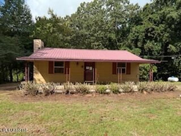820 Chickasaw Road, Pope, MS 38658