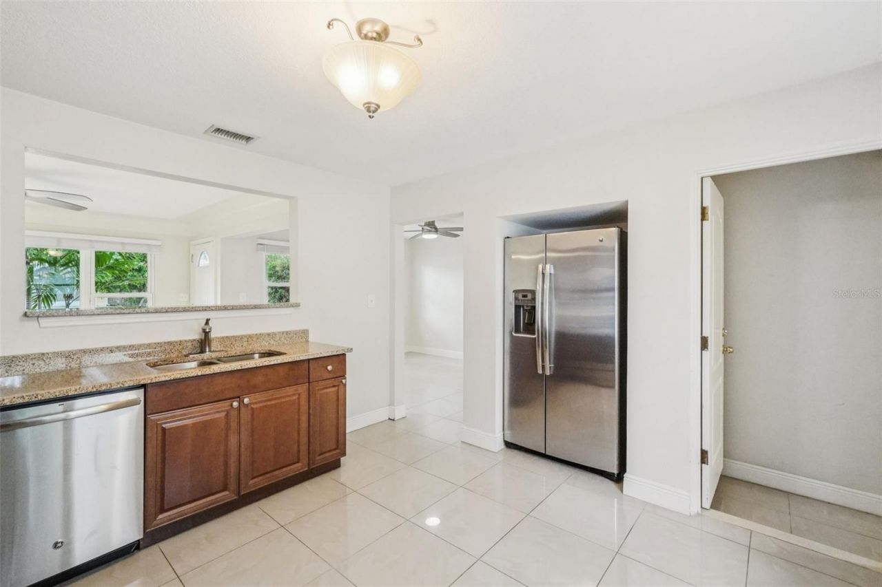 5441 39th Avenue N, Saint Petersburg, FL 33709 Photo