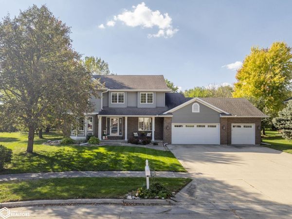 6 Deer Creek Ct, Mason City, IA 50401