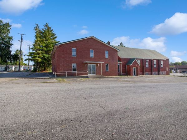 220 S Main Street, Brownstown, IN 47220