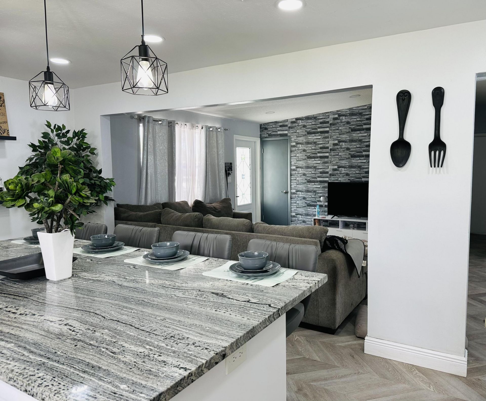 1865 W Chatham Road, West Palm Beach, FL 33415 Photo