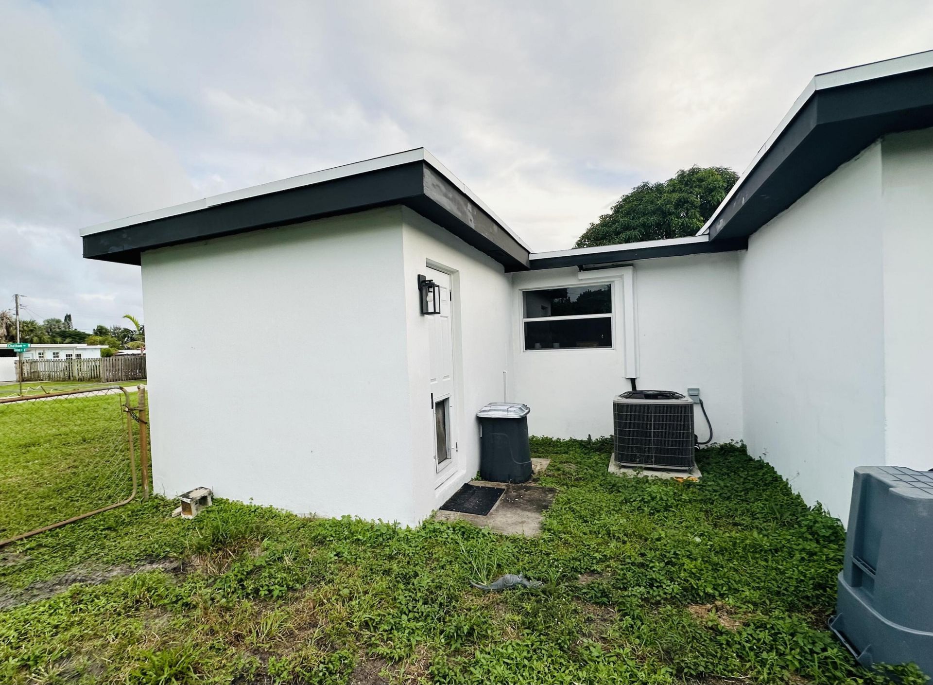 1865 W Chatham Road, West Palm Beach, FL 33415 Photo
