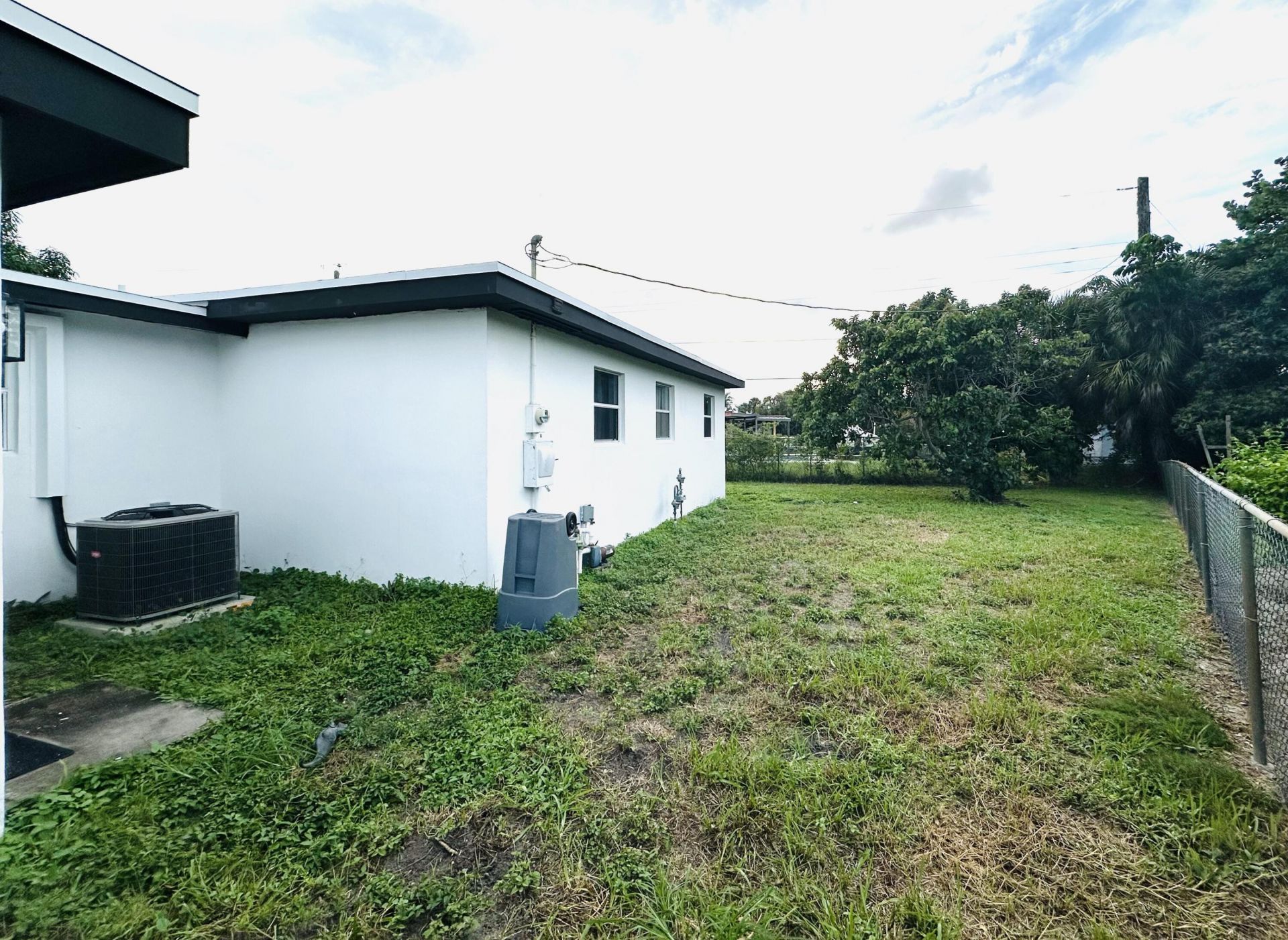 1865 W Chatham Road, West Palm Beach, FL 33415 Photo